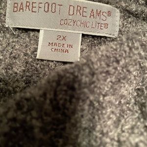 Barefoot dreams 2x cardigan